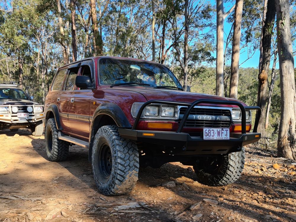 80-SERIES-STUBBY-FRONT-BAR-NO-BODY-LIFT-TRIPLE-HOOP2