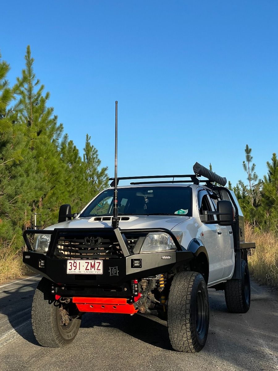 HILUX-11-FRONT-BAR-GAMBLER-TRIPLE-HOOP-2-BODY-LIFT